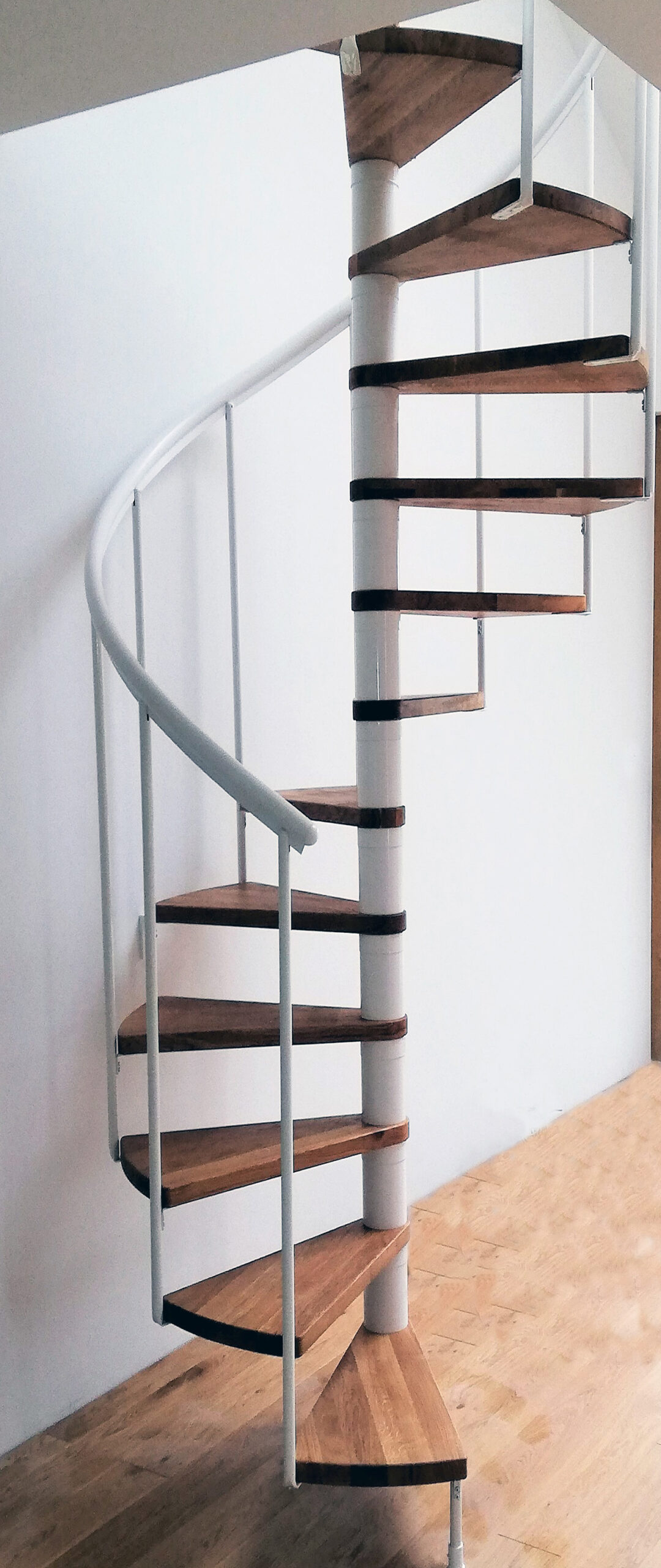 M100 Spiral Staircase White/Oak 100cm